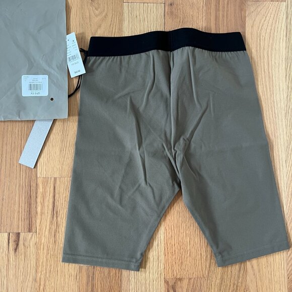 NWT - Fear of God Essentials - Khaki Biker Shorts - Size XS - Picture 5 of 5